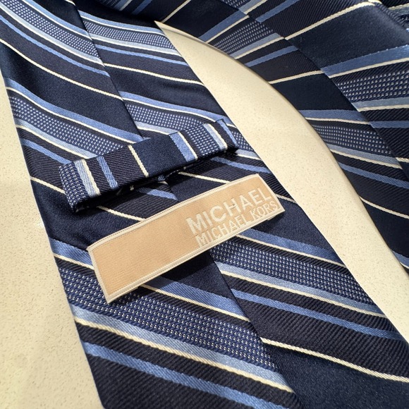 Michael Kors Ties Blue Striped Necktie Silk Casual Multicolor Preppy Adult - Picture 5 of 6
